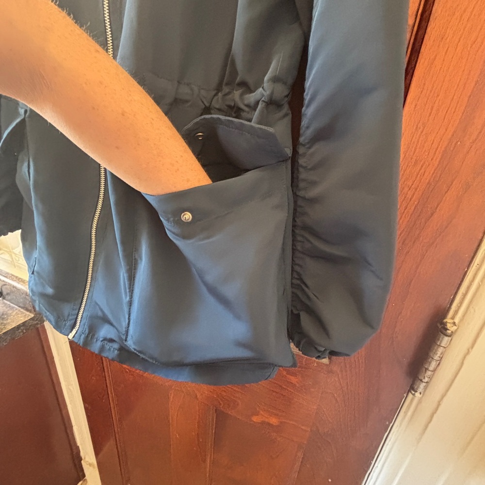 NWT Ann Taylor Women’s Waterproof, Cinched Anorak Teal Blue Raincoat CLASSY!!! - Picture 7 of 15